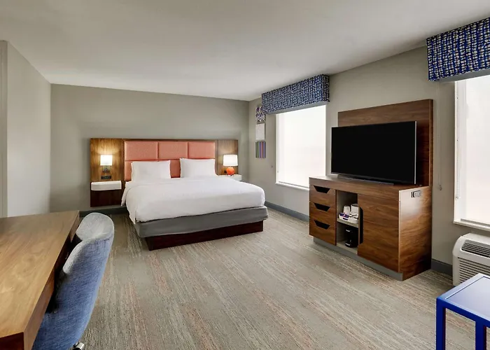 Hampton & St. Louis - Edwardsville 3*