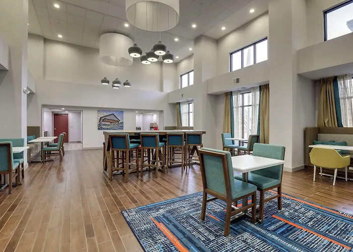 Hotel Hampton & St. Louis - Edwardsville